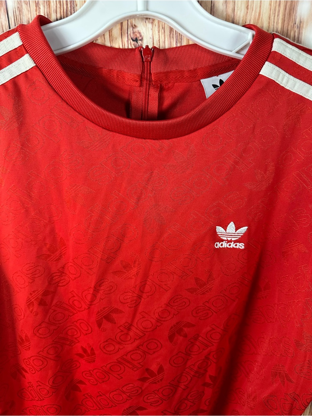 Adidas Red Jacquard Short Sleeve Bodysuit Size Large - Picture 6 of 15